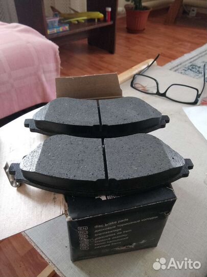 Тормозные колодки передние на шевроле лачетти