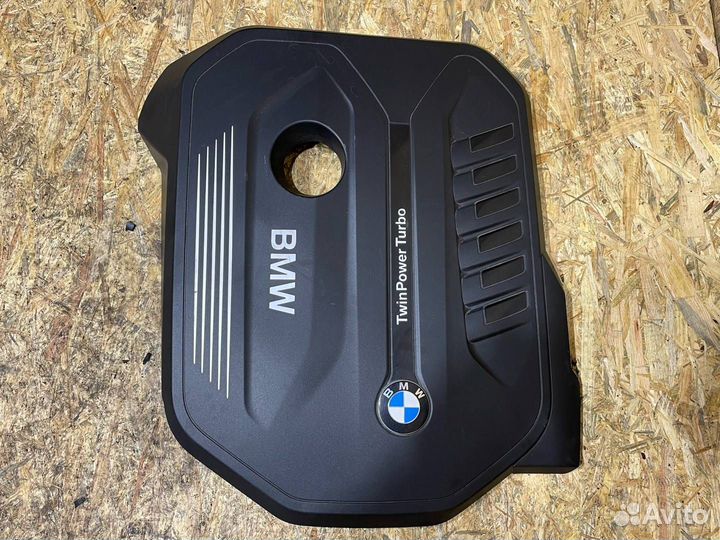 Декоративная крышка двигателя BMW 5 G30/G31 2018