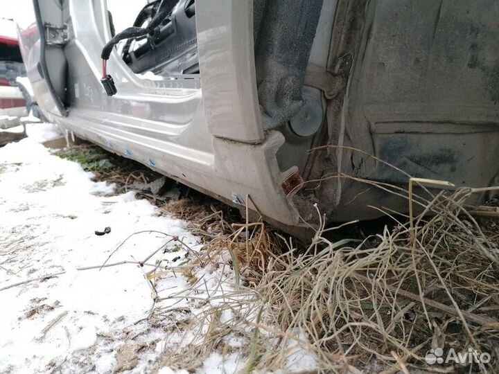 Порог правый Peugeot 3008 1.6 turbo ep6t