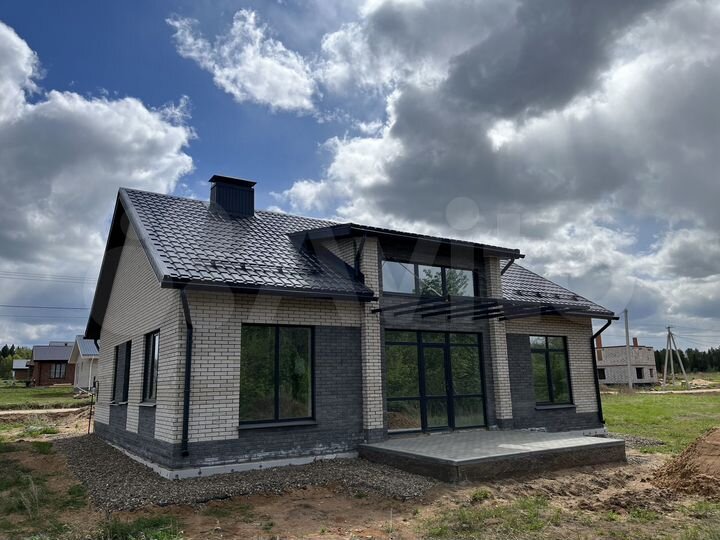 Коттедж 140 м² на участке 10 сот.