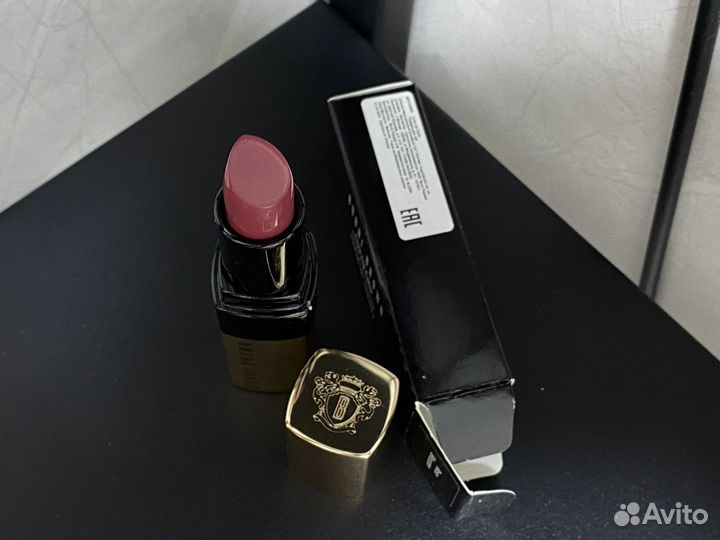 Матовая помада тон насыщенный розовый lux