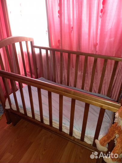 Кроватка для новорожденных