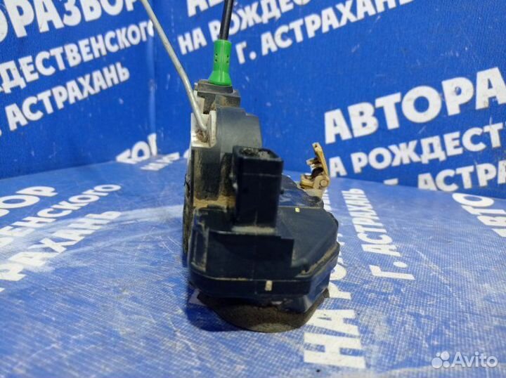 Задний правый замок двери Opel Astra J хэтчбек
