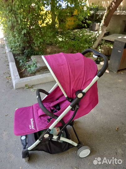 Прогулочная коляска в хорошем состянии