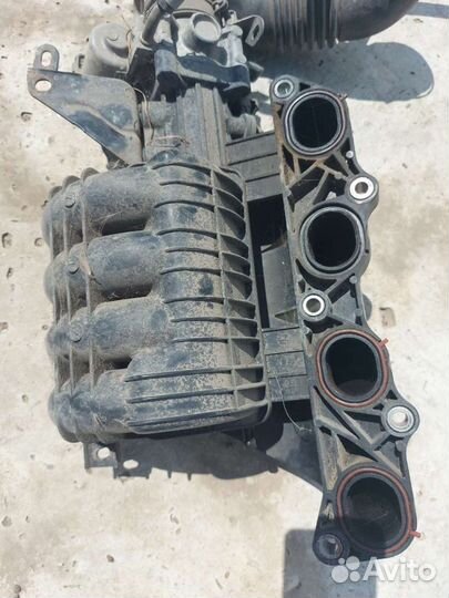 Впускной коллектор на Mitsubishi Lancer 10