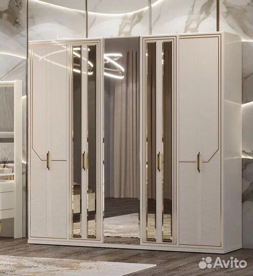 Спальный гарнитур