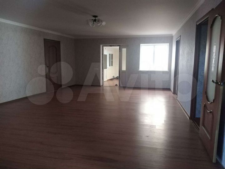 Дом 244 м² на участке 15 сот.