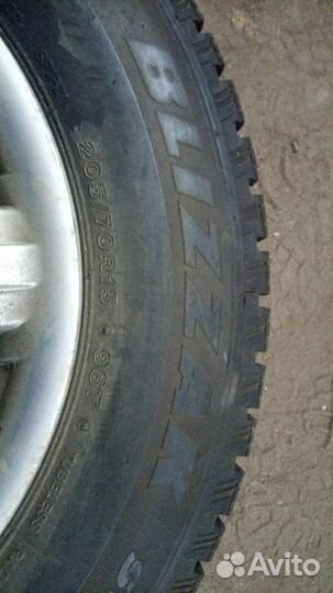 Bridgestone Blizzak Spike-01 205/70 R15