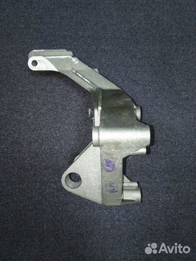 Кронштейн генератора Лада Калина 1118-1041034