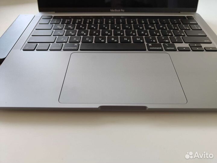 Apple MacBook Pro 13 Ноутбук
