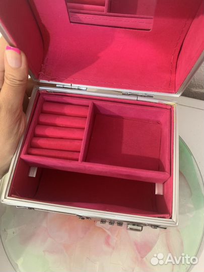 Шкатулка на замке