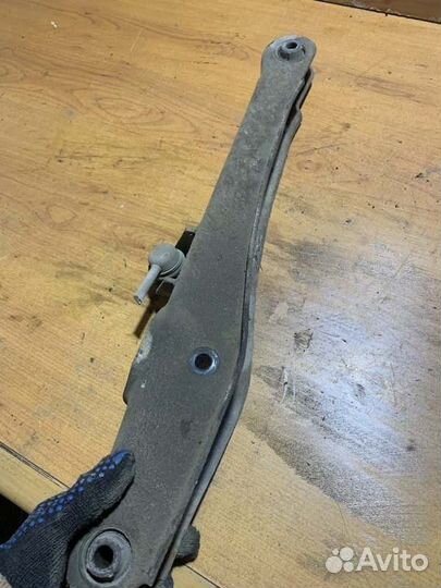 Рычаг подвески задний правый Mitsubishi Lancer 10