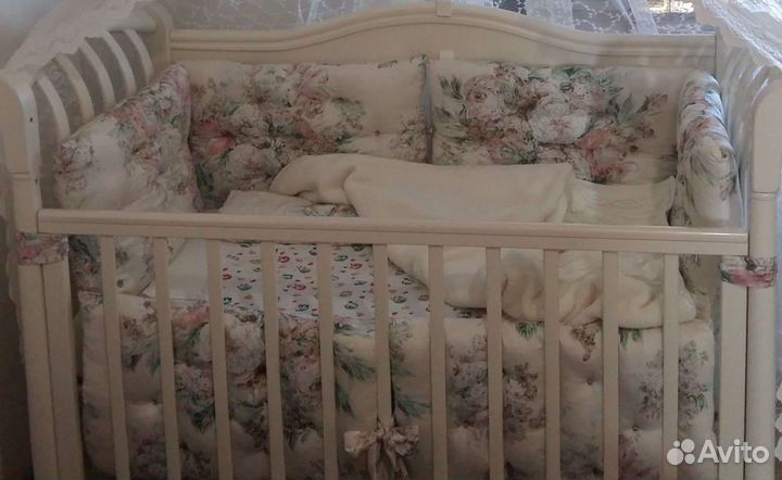 Бортики в детскую кроватку+ новое постельное