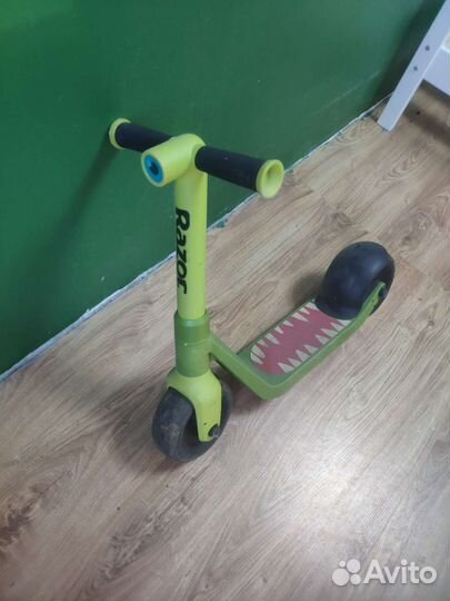 Самокат для малышей