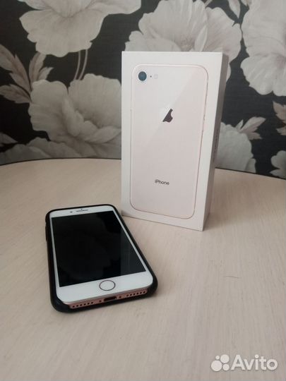 Телефон iPhone 8 64 gb