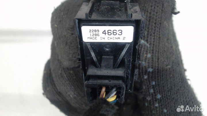 Кнопка стояночного тормоза Chevrolet Camaro, 2017