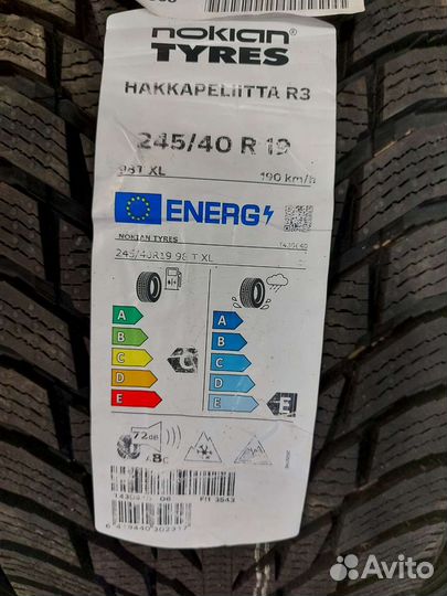 Nokian Tyres Hakkapeliitta R3 275/35 R19 и 245/40 R19