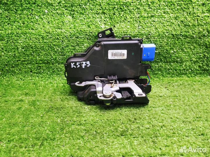 Замок двери задней правой Volkswagen Touareg (200