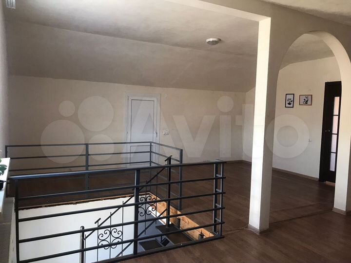 Дом 183 м² на участке 7 сот.