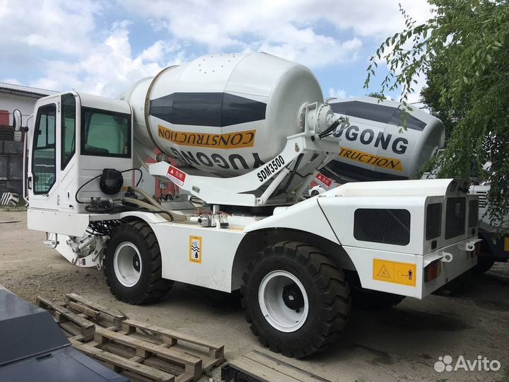 Автобетоносмеситель Yugong SDM3500, 2023