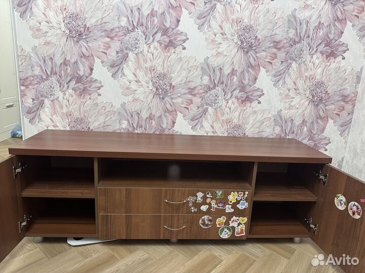 Тумба под телевизор