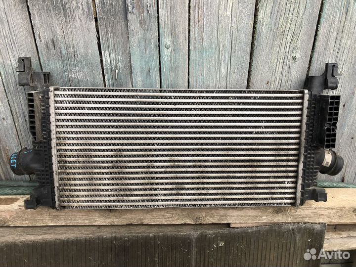 Радиатор турбины, интеркуллер Опель Астра J