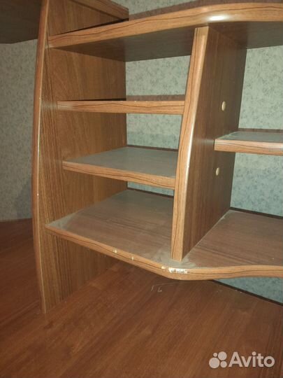 Компьютерный стол