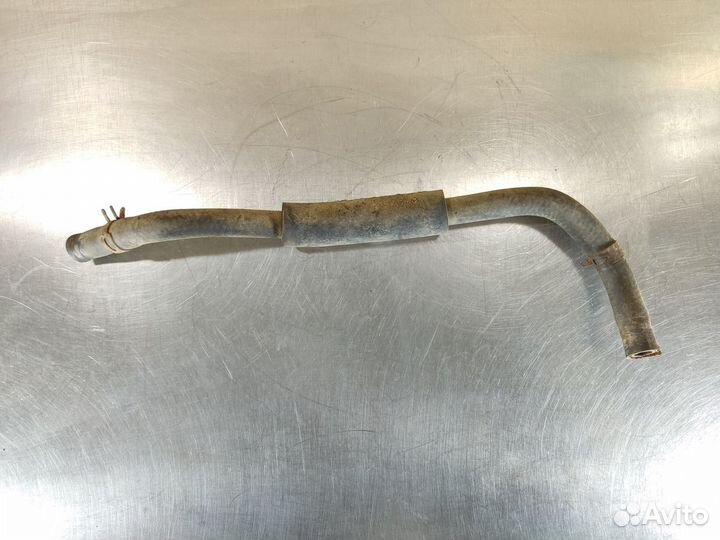 Патрубок радиатора Mitsubishi Galant 1993 1997