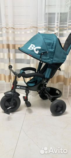 Детский велосипед-коляска трехколесный