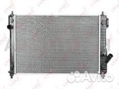 Радиатор охлаждения двигателя Hyundai Trajet (99