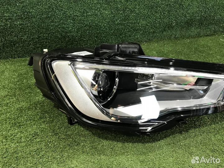 Фара правая Audi A3/RS3/S3