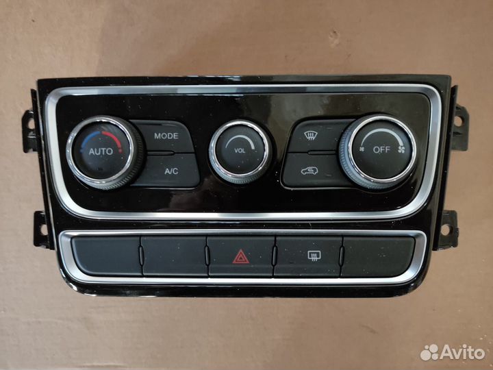 Блок управления климат контролем T118112010DQ для