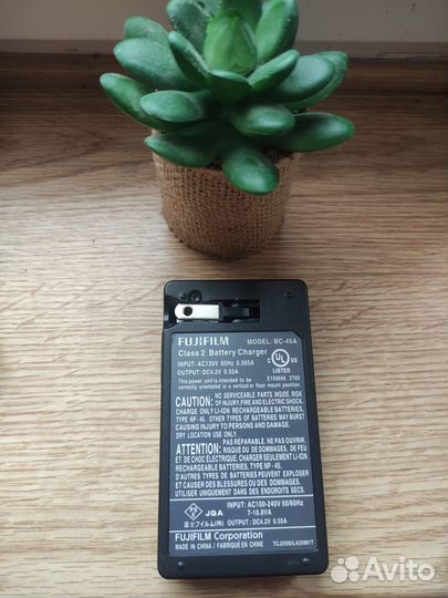 Зарядное устройство Fujifilm BC-45A