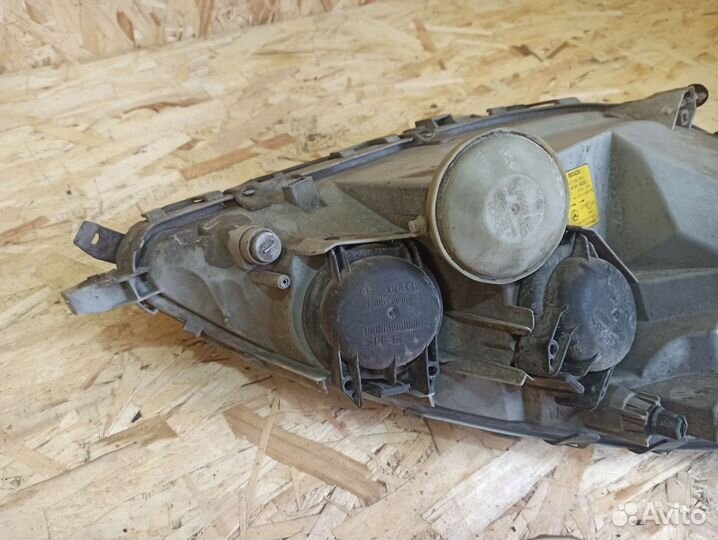 Фара левая Mercedes Benz A160