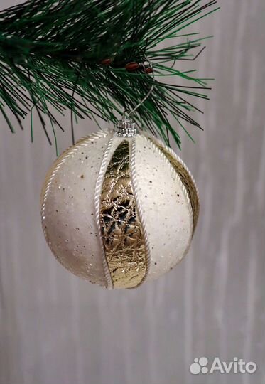 Набор новогодних елочных шаров