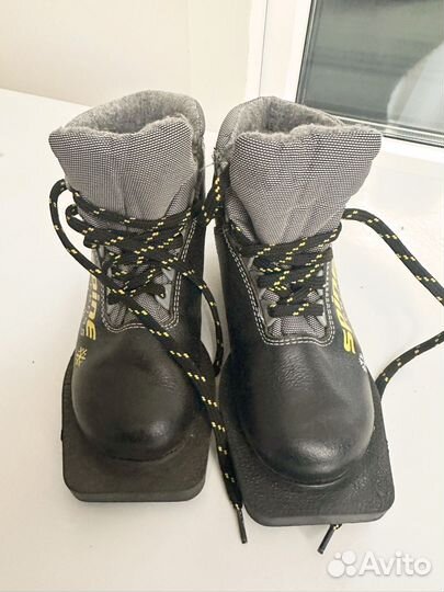 Лыжные ботинки