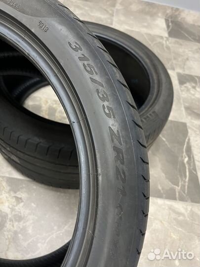 Pirelli P Zero 315/35 R21 111