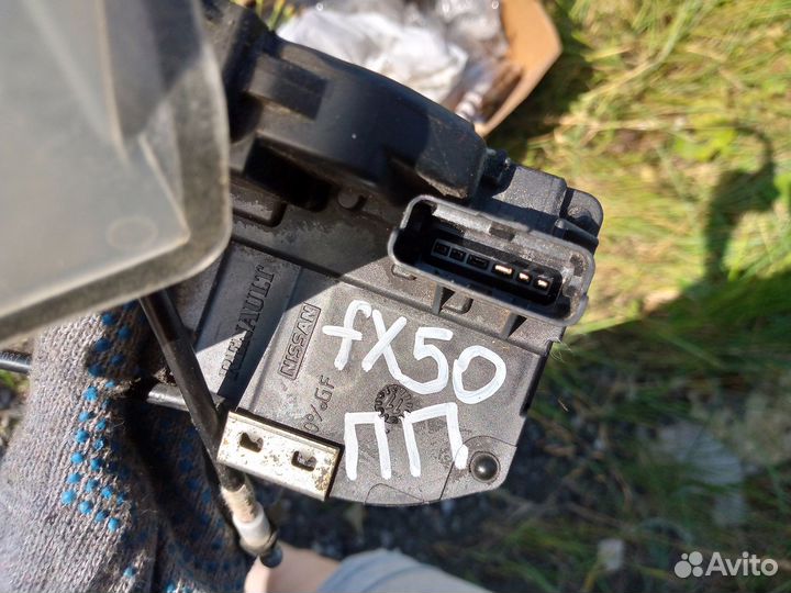 Замок двери Infiniti FX50 S51