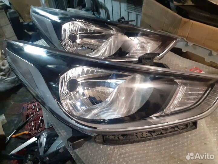 Фара передняя левая Hyundai Solaris 2