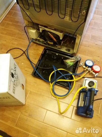 Ремонт стиральных машин/Ремонт холодильников