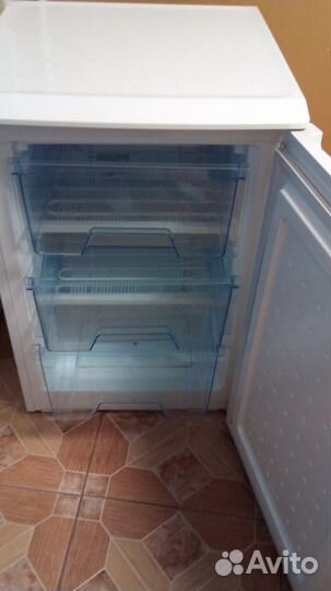 Морозильный шкаф