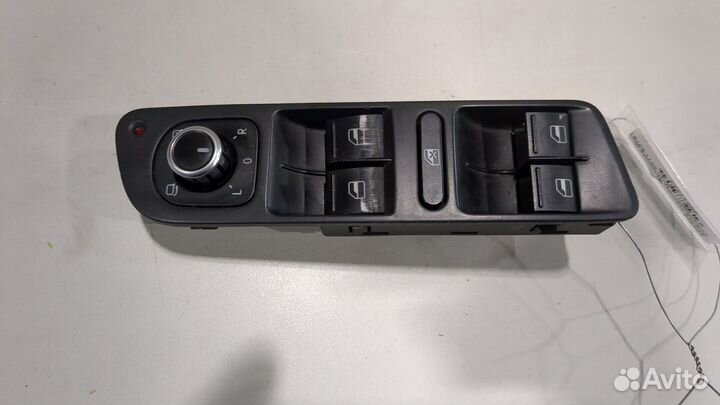 Кнопка стеклоподъемника Volkswagen Tiguan, 2012