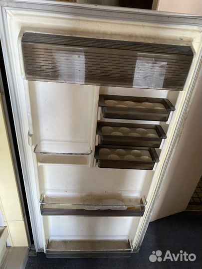 Два ретро холодильника из СССР и Финляндии