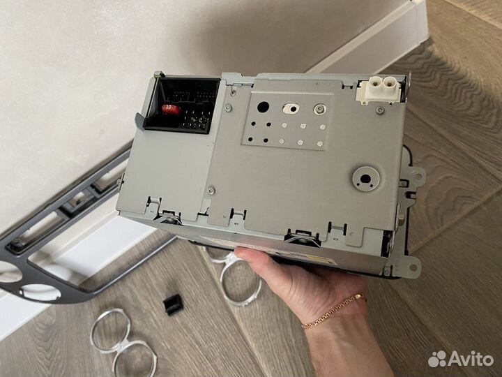 Штатное головное устройство volkswagen tiguan