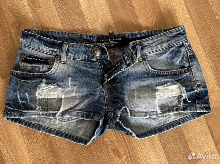 Джинсовые шорты