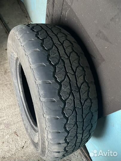 Kumho 722 265/70 R15