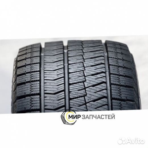 Bridgestone Blizzak Ice 225/45 R19 92S