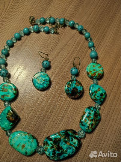 Украшение на шею