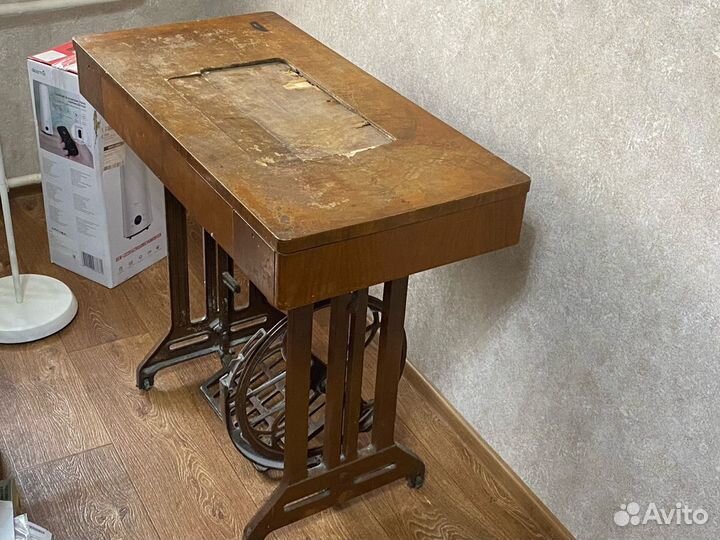 Швейная машина minerva