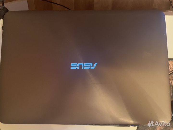 Ноутбук asus
